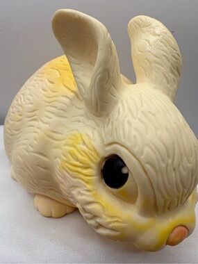 1960’s Vintage  ASHLAND Rubber Squeak BUNNY RABBIT Toy Works Squeaks EASTER